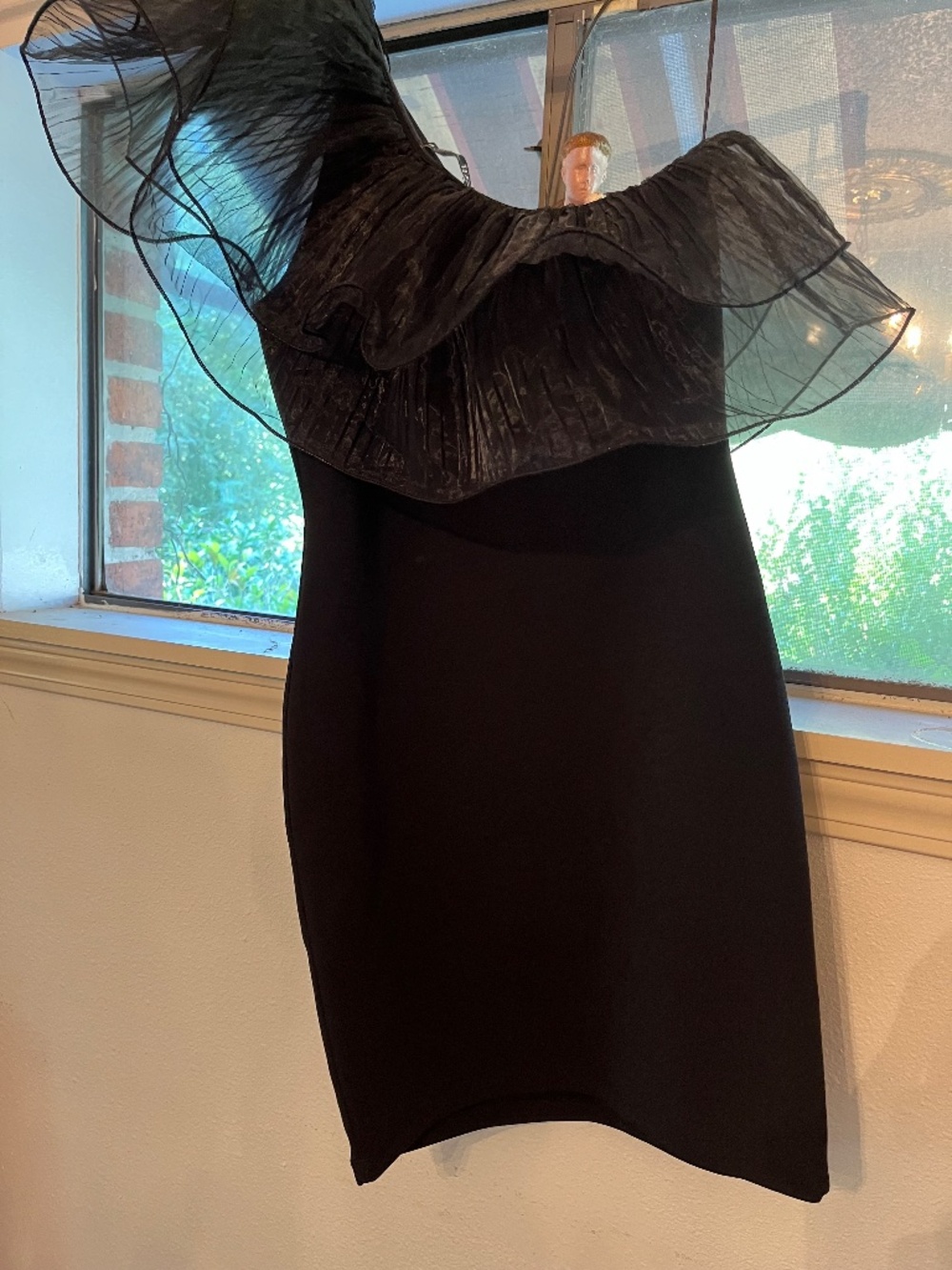 Dress - Picture 5 of 5